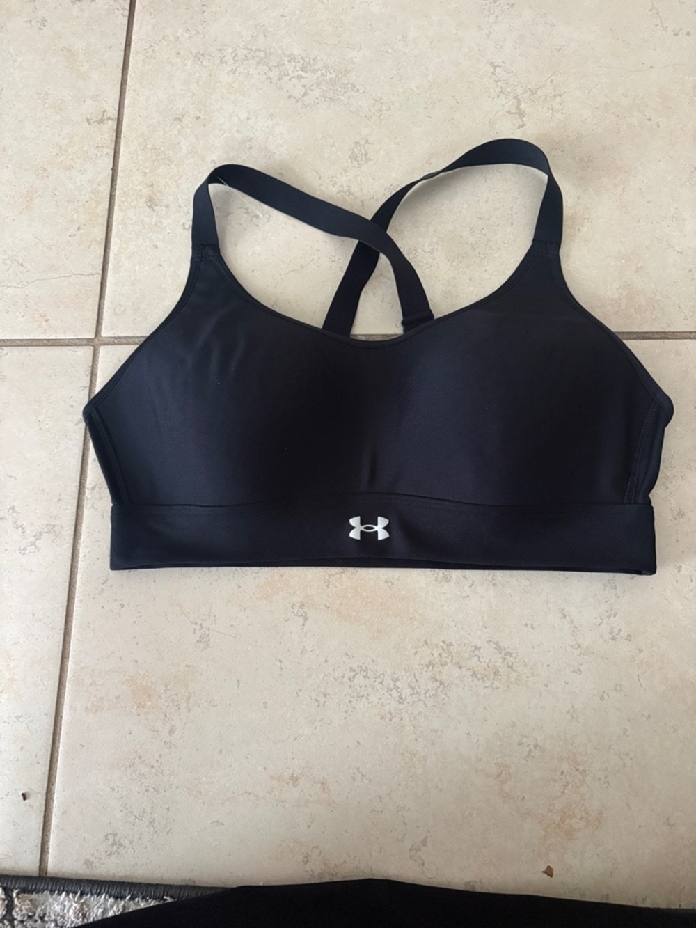 Under Armour Women’s Black Cross-Back Sports Bra new without tag